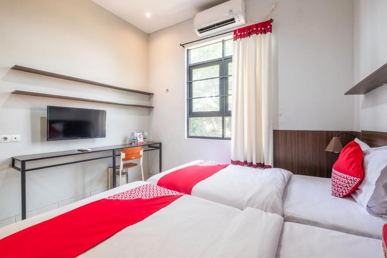 Oyo 535 Cileunyi Syariah Hotel Bandung